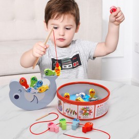 Большая рука, держащая маленькую ручную деревянную игру «три в одном», балансирующие строительные блоки, детские игрушки в бутылках, струнные игрушки Zhuji 